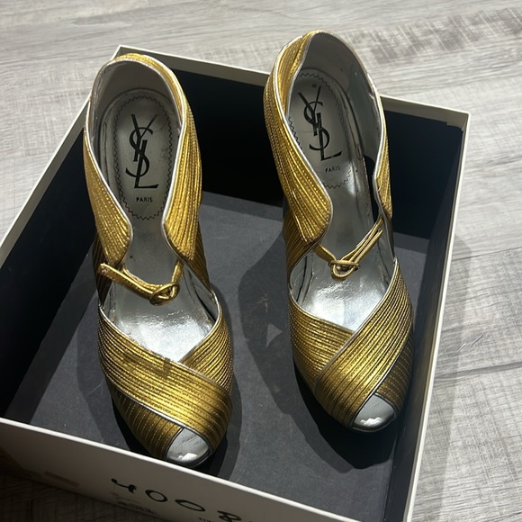 YSL Gold Wedges - Picture 3 of 3